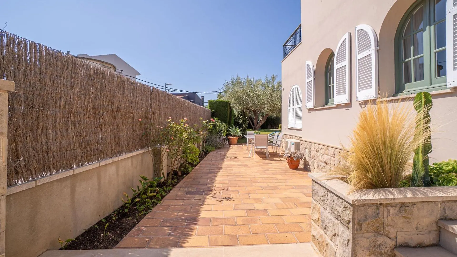 Holiday home Harmony House Villa Roses