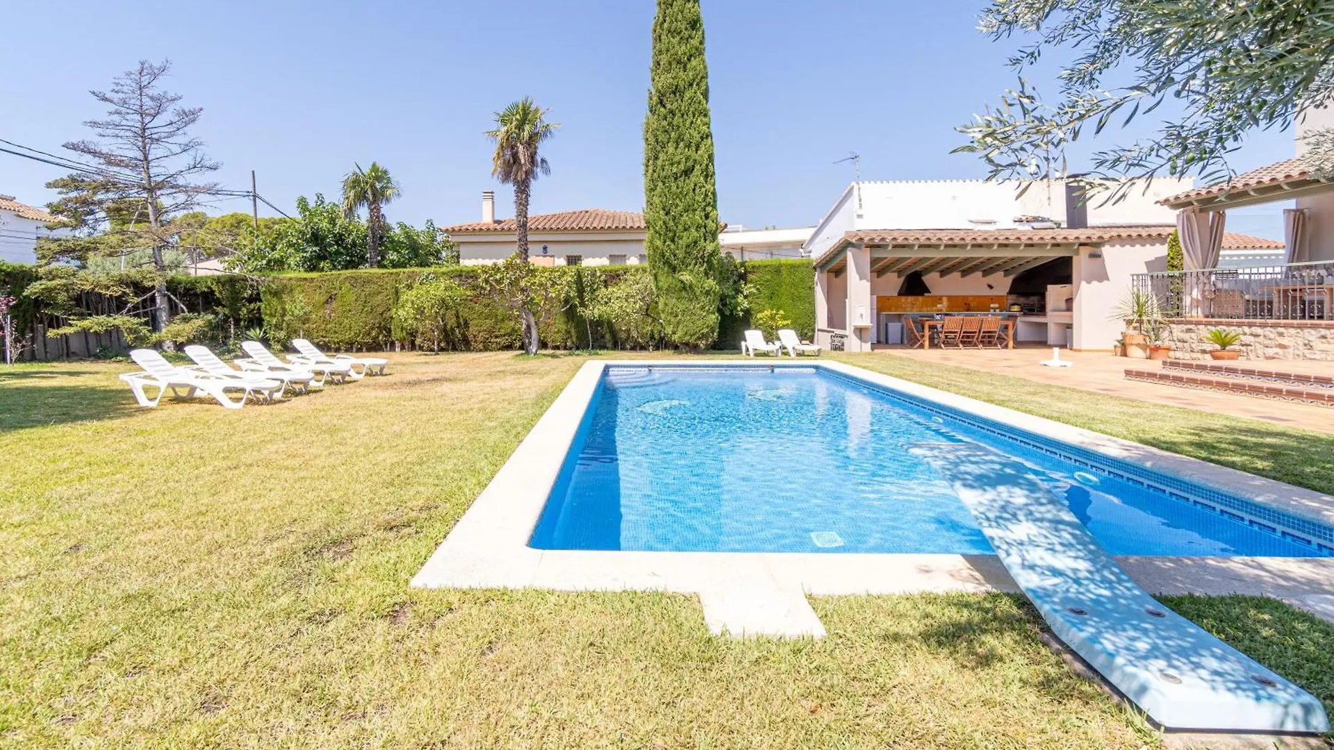 Holiday home Harmony House Villa Roses