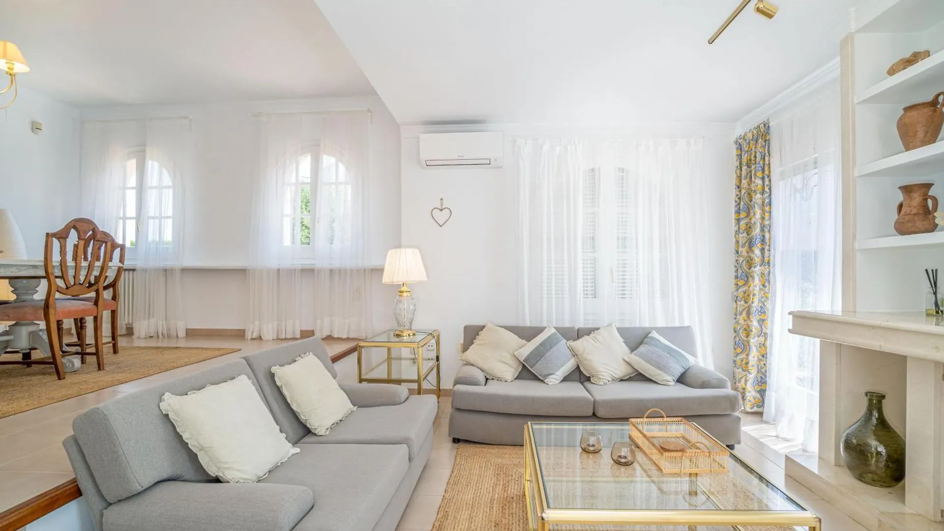 Vila Harmony House Roses Prázdninový dům