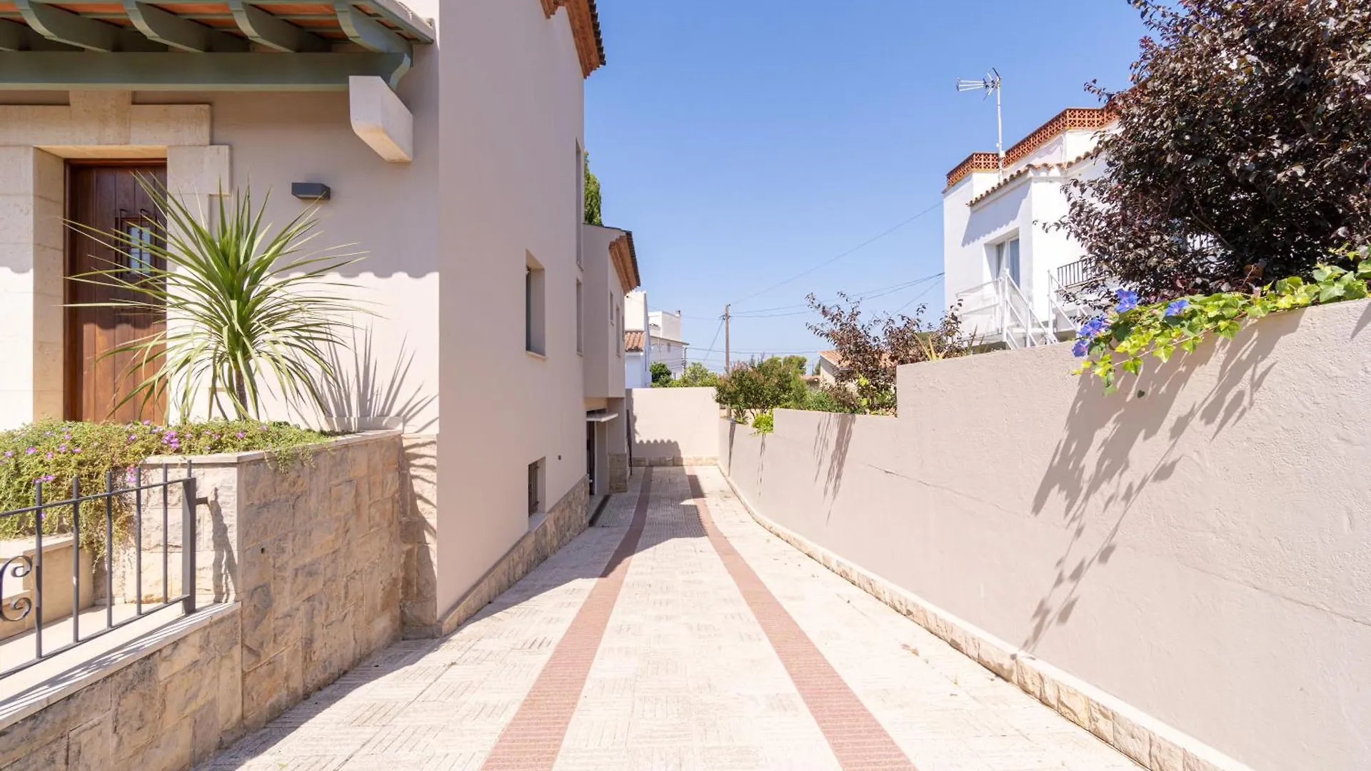 Vila Harmony House Roses